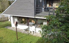 Haus Ina - Ferienwohnung Rondar